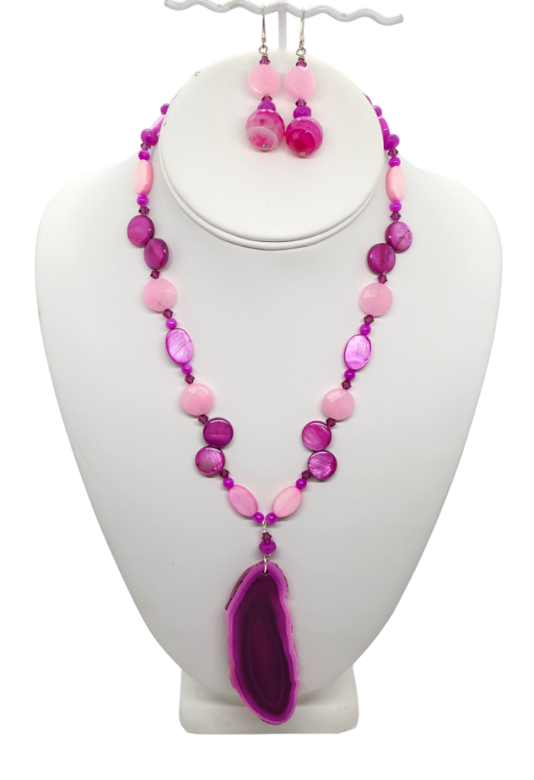 Fuchsia and Pink Necklace and Earrings Set with Agate Pendant